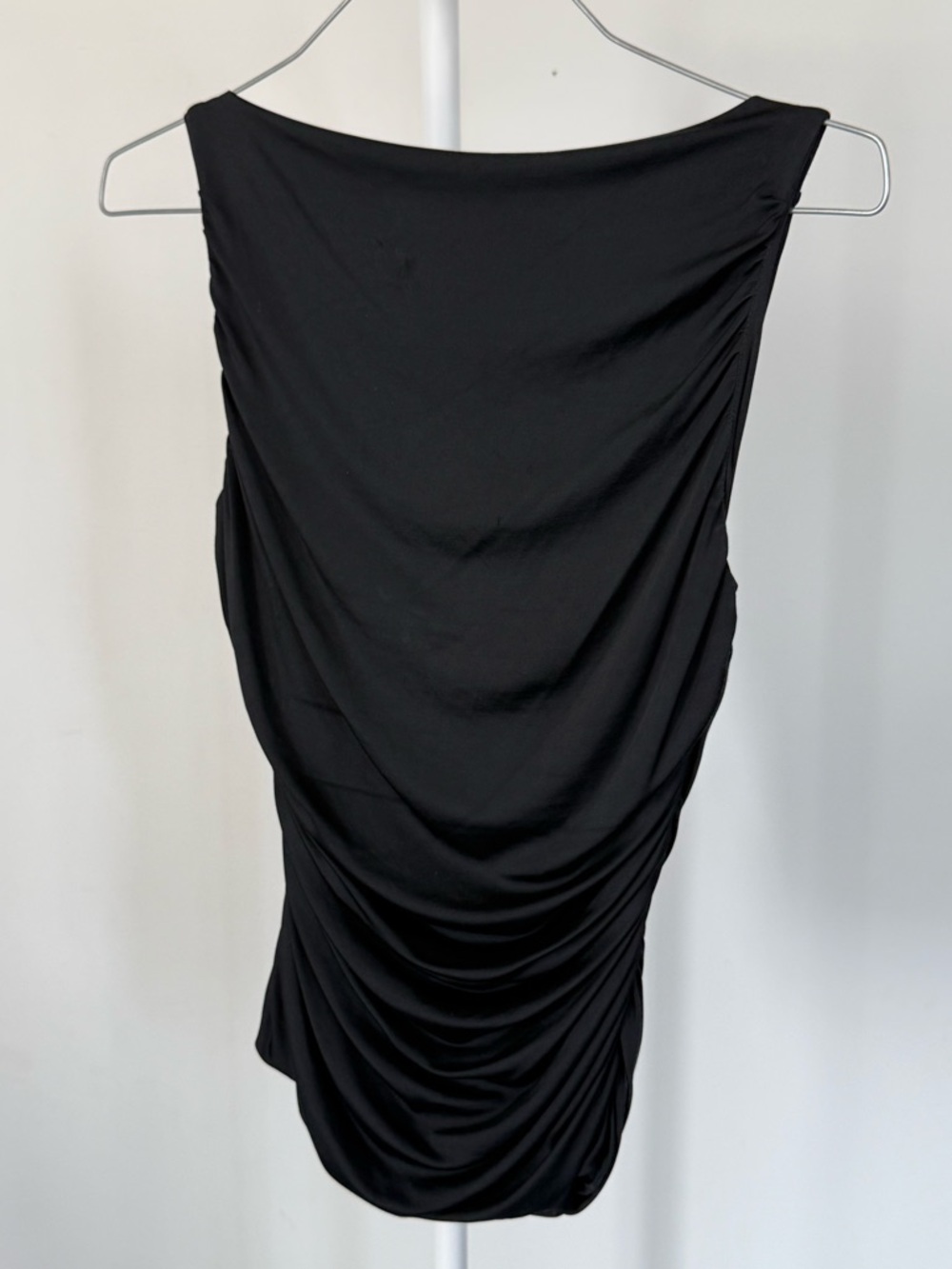 Elie Tahari Bateau Neckline Sleeveless Top